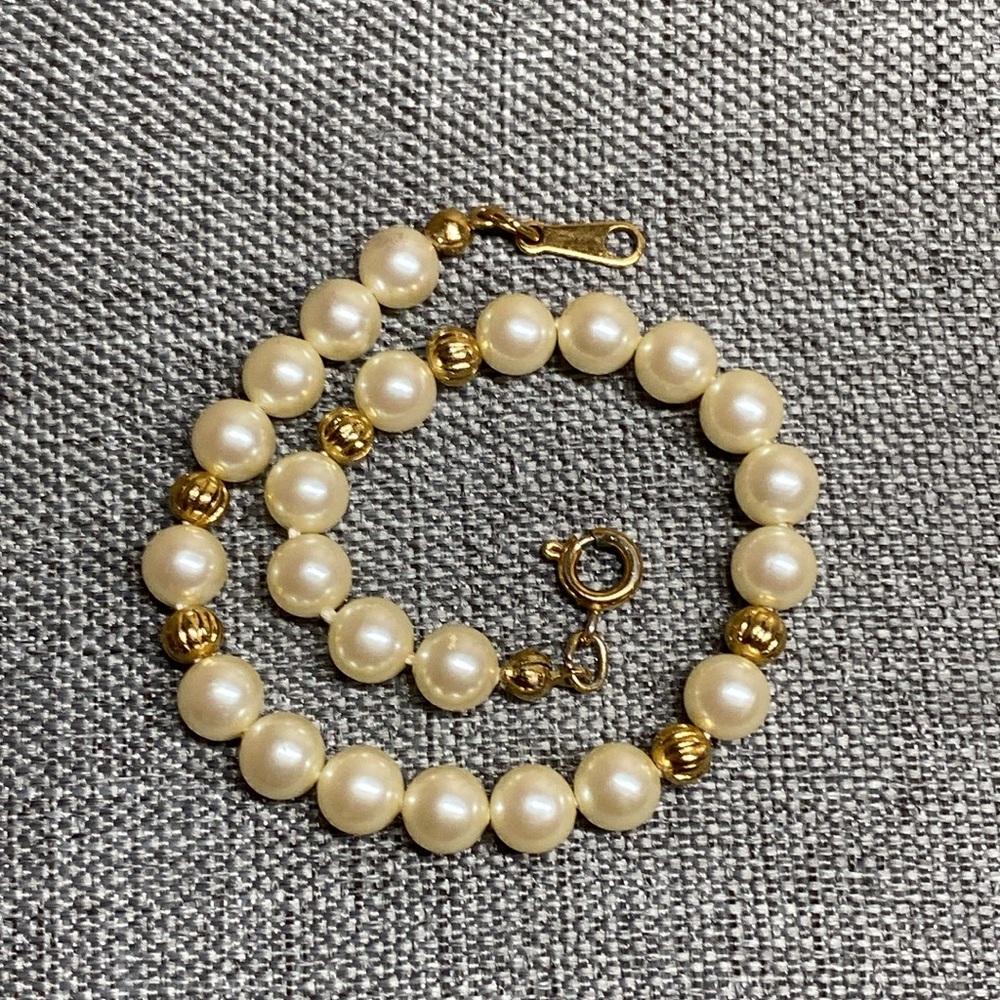 Vintage AVON ‘Pearl’ Bracelet